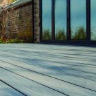 Durabilidad y resistencia a las condiciones climáticas extremas de la tarima exterior sintética