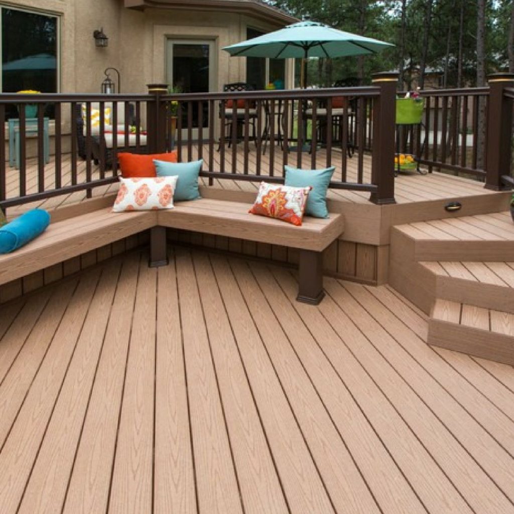 Tarima exterior de composite, la alternativa económica a la madera natural